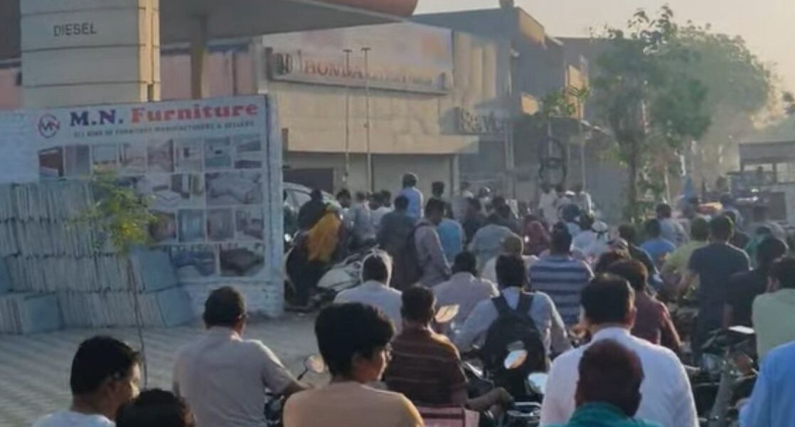 ગુજરાતમાં પેટ્રોલ-ડીઝલની અછતની વાત માત્ર અફવા: જાણો કેમ લાગી રહી છે પંપો પર લાંબી લાઈનો?