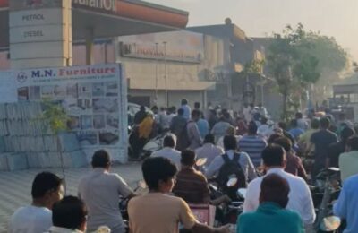 ગુજરાતમાં પેટ્રોલ-ડીઝલની અછતની વાત માત્ર અફવા: જાણો કેમ લાગી રહી છે પંપો પર લાંબી લાઈનો?