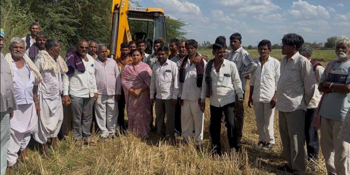 વાંકાનેરમાં તળાવો ભરવા માટે “ સૌની યોજના “ (3 KM વિસ્તાર) લિંક-૩, પેકેજ-૩ નું ખાતમુહૂર્ત કરવામાં આવ્યું.