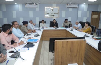 મોરબીમાં ચૂંટણી પ્રક્રિયાની તાકેદી સમીક્ષા : નિષ્પક્ષ અને પારદર્શક મતદાન માટે અધિકારીઓને માર્ગદર્શન