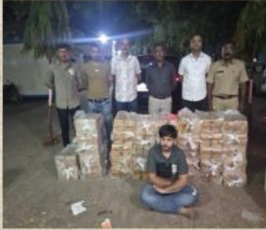 મોરબી: જૂના ઘુંટુ રોડ પરથી ટાટા હેરિયર કારમાં લઈ જવાતો વિદેશી દારૂનો મોટો જથ્થો ઝડપાયો