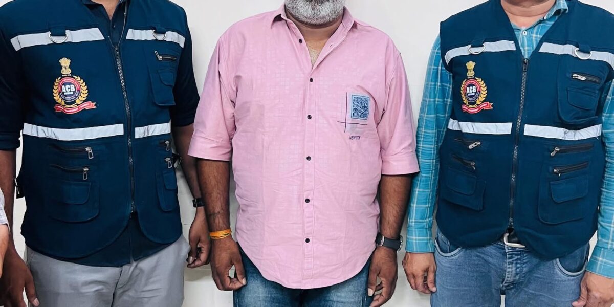 🚨 બોટાદમાં એસીબીનો સપાટો: પોલીસ જવાન વતી લાંચ લેતો વચેટિયો રંગેહાથ ઝડપાયો!
