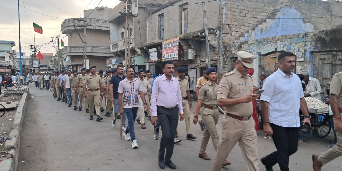 અષાઢી બીજે વાંકાનેર પોલીસનો વિશ્વાસનો વિજયપથ: શાંતિ સમિતિથી વિશ્વાસ યાત્રા સુધી સઘન બંદોબસ્ત, જનસુરક્ષાનું જીવંત મોડેલ બન્યું પોલીસ તંત્ર