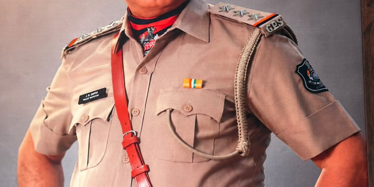 ફરજ, ફિતરત અને ફરજનિષ્ઠાનું ગૌરવપૂર્ણ પ્રકરણ પૂર્ણ: હળવદના ચાડધ્રાના વતની PI જયરાજસિંહ ગઢવીને સુરતમાં ભવ્ય વિદાય, હવે જીવન જનસેવાને સમર્પિત