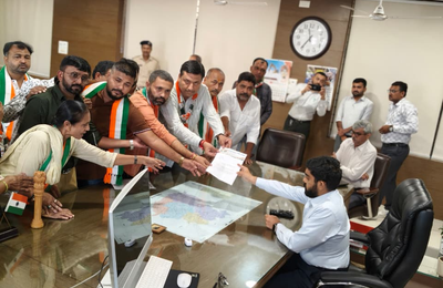 મોરબી કોંગ્રેસ મેદાને: કથિત ‘વોટ ચોરી’ અને ચૂંટણી પંચની ગેરરીતિઓ મામલે કલેક્ટરને આવેદનપત્ર, તપાસની માંગ