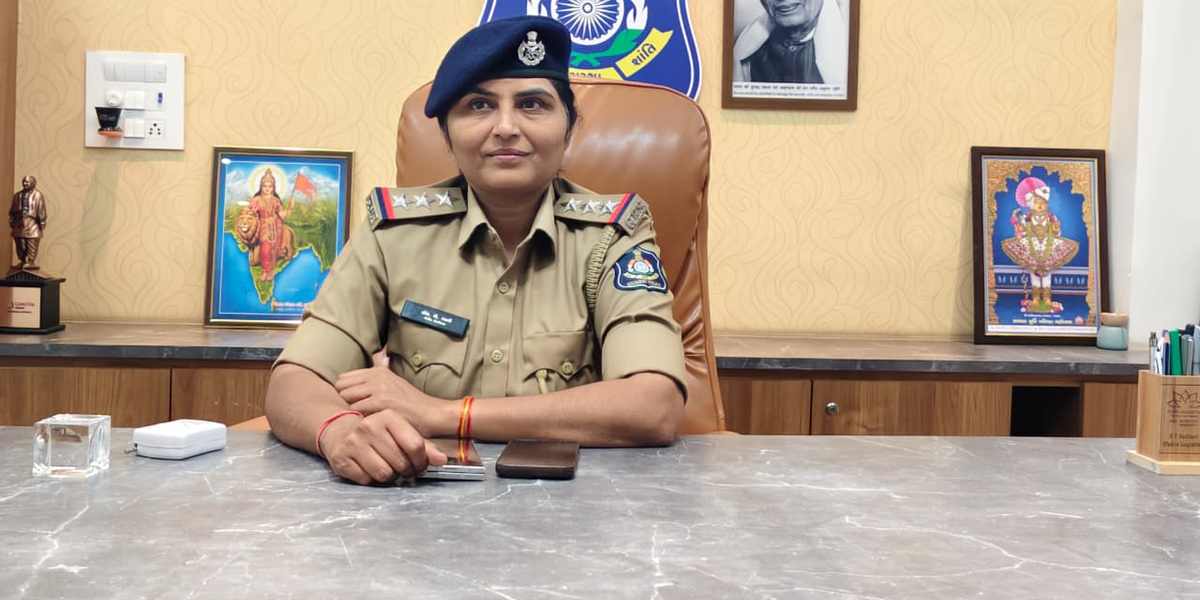 રાજકોટ ગાંધીગ્રામ પોલીસની સરાહનીય પહેલ: કાયદો-વ્યવસ્થાની સાથે માનવતાની ફરજ નિભાવી જરૂરિયાતમંદ મહિલાને અપાવ્યો સુરક્ષિત સહારો